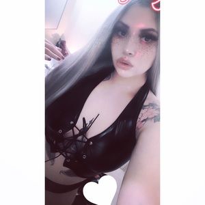 Meet your Posher, Cassandra